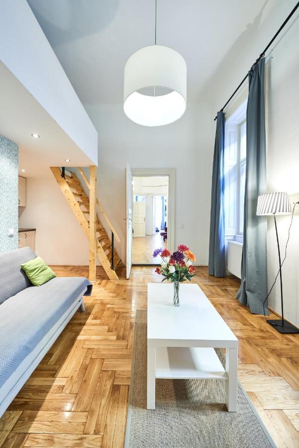 Large Apartment For Groups City Center Dist. VII Budapešť Exteriér fotografie