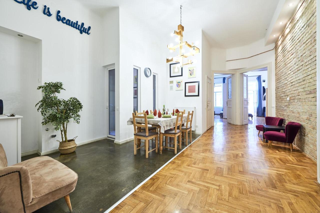 Large Apartment For Groups City Center Dist. VII Budapešť Exteriér fotografie